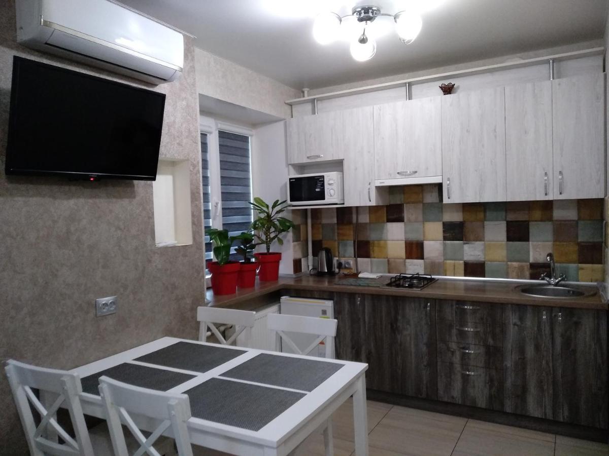 Luxuri Apartments 切尔尼戈夫 外观 照片